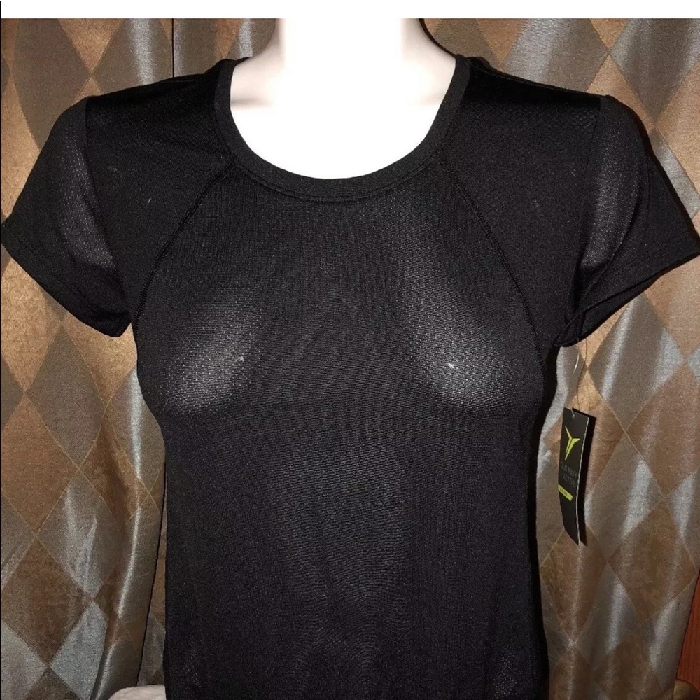 OLD NAVY ACTIVE ATHLETIC SHIRT